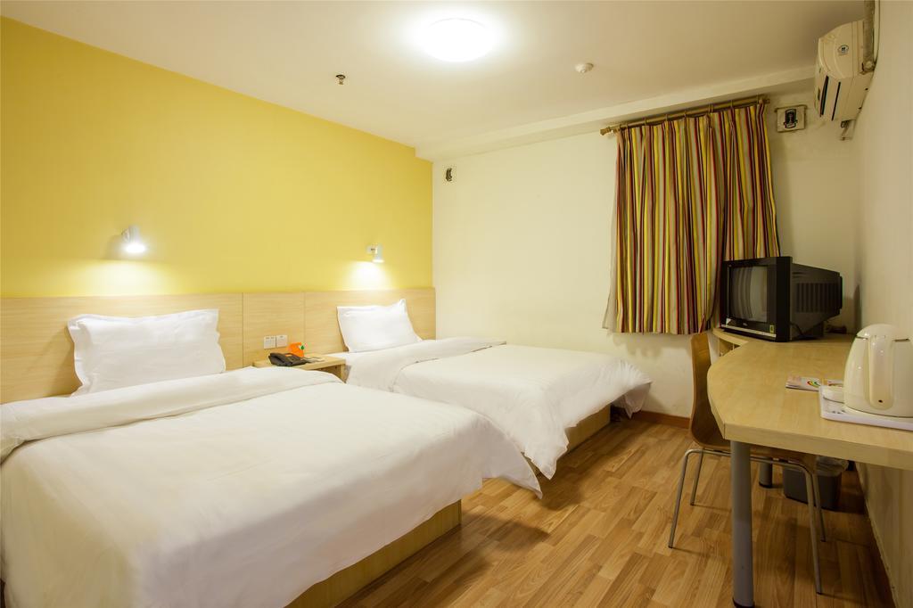 7Days Inn Sanya Phoenix Island Buitenkant foto