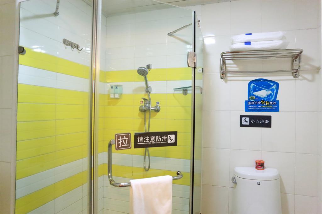 7Days Inn Sanya Phoenix Island Buitenkant foto