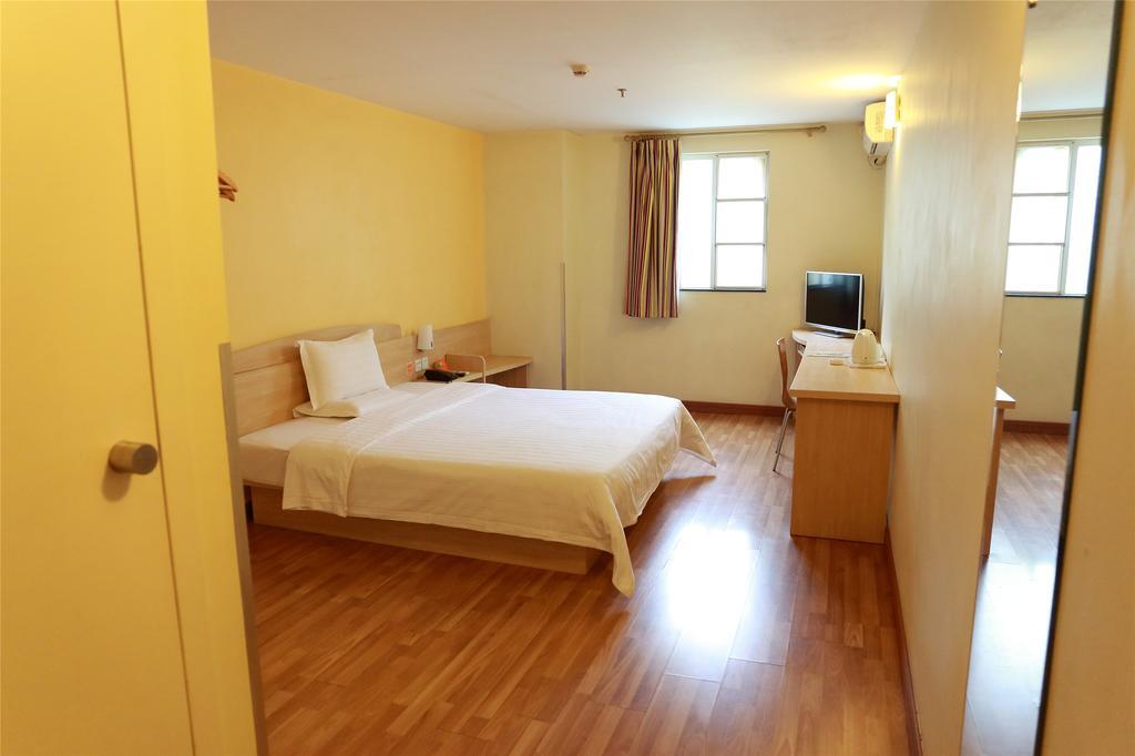 7Days Inn Sanya Phoenix Island Buitenkant foto
