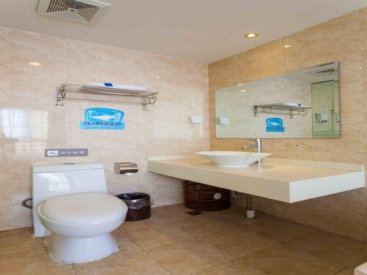 7Days Inn Sanya Phoenix Island Buitenkant foto