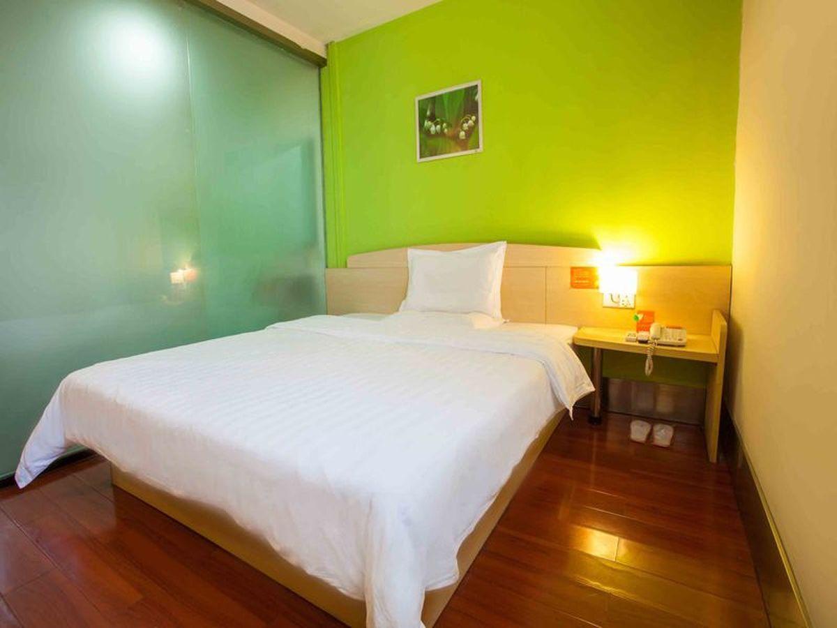 7Days Inn Sanya Phoenix Island Buitenkant foto